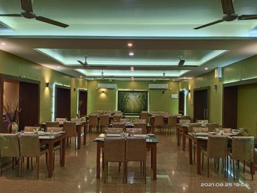 Brahmapur Hotel | Gayatri's Guest House