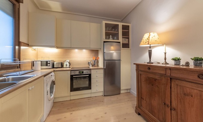 Bilbao Old Town Apartment | Gaztelu by People Rentals apartment