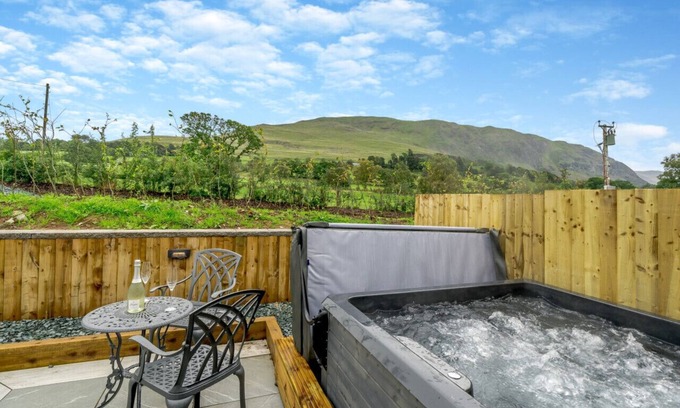 Threlkeld House | The Swallow - Mire House