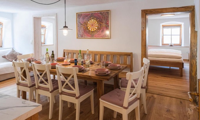 Inching Apartment | Gehobenes Ambiente in historischer Wohnung
