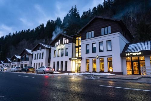 Tatariv Hotel | Geldberg