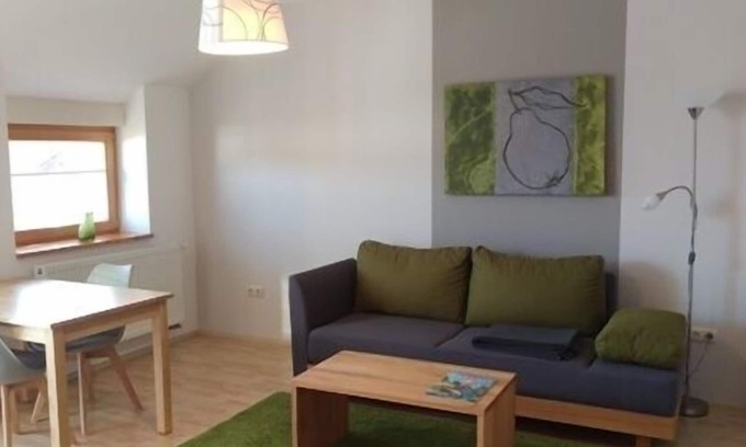 Nordheim a. Main Apartment | Gemütliche 50qm Ferienwohnung mit Balkon, kostenfreies Parken und WLAN; Frühstücksbuffet, voll ausgestatte Küche