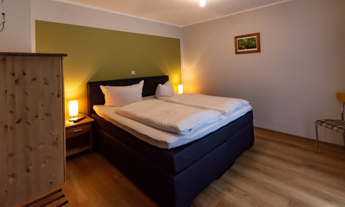 Kleinschmalkalden Apartment | Gemütliche Ferienwohnung Direkt am Rennsteig. Fewo mit Kamin und Terrasse