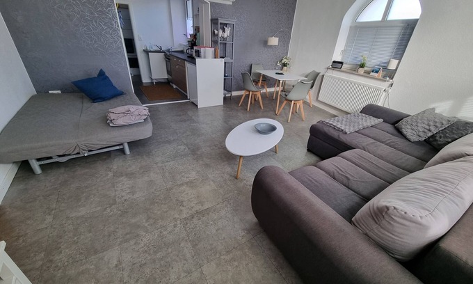 Dettelbach Apartment | Gemütliche Ferienwohnung im Ersten Stock für 4 Personen