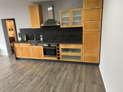 Rauschenberg Apartment | Gemütliche Ferienwohnung mit 1 Schlafzimmer, Wohnzimmer mit Schlafcouch & voll ausgestattete Küche