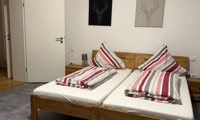 Grafenau Apartment | Gemütliche Ferienwohnung im Nickis Gleis mit 2 Schlafzimmern