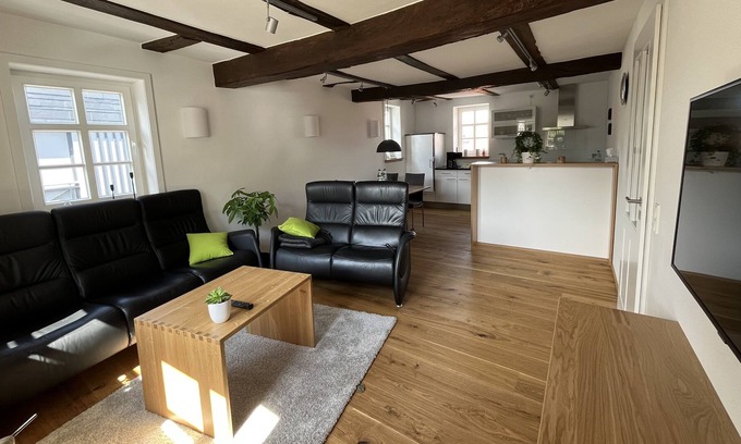 Wabern Apartment | Gemütliche Ferienwohnung im Renovierten Fachwerkhaus