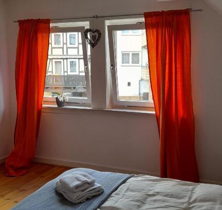 Wolfhagen Apartment | Gemütliche Ferienwohnung im Fachwerkhaus, 1 Schlafzimmer, Balkon, Parkplatz -1