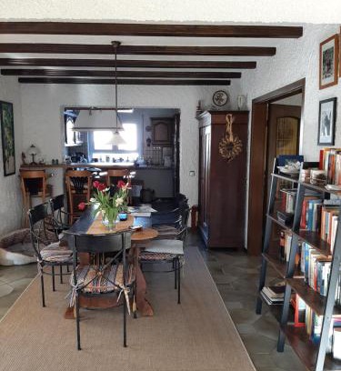 Rheinstetten House | gemütliche Unterkunft mit kleiner Treppe verbunden und Dachterrasse