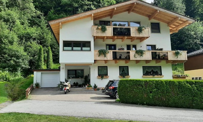 Thumersbach Apartment | Gemütliche Wohnung 10 Minuten vom See entfernt