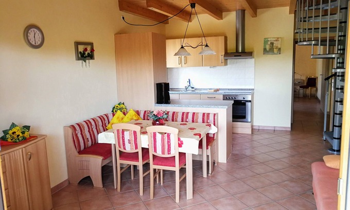 Kulsheim Apartment | Gemütliches 64qm Ferienapartment mit Balkon, kostenfreies WLAN