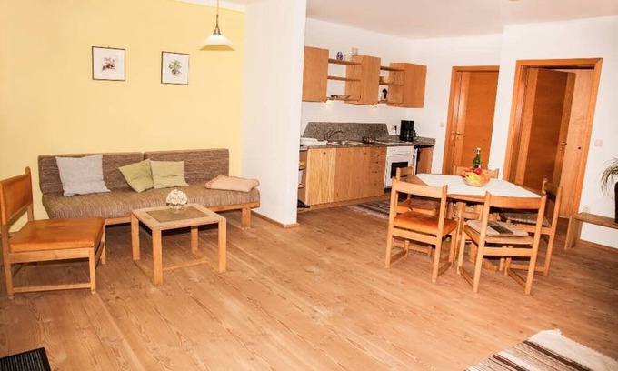 Roehrnbach Apartment | Gemütliches Feriendomizil (45 m2) im Bayerischen Wald mit Streichelzoo