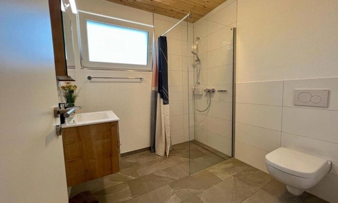 Gottmadingen Apartment | Gemütliches GrenzAparment - Suite mit großer Dachterrasse (4Personen)