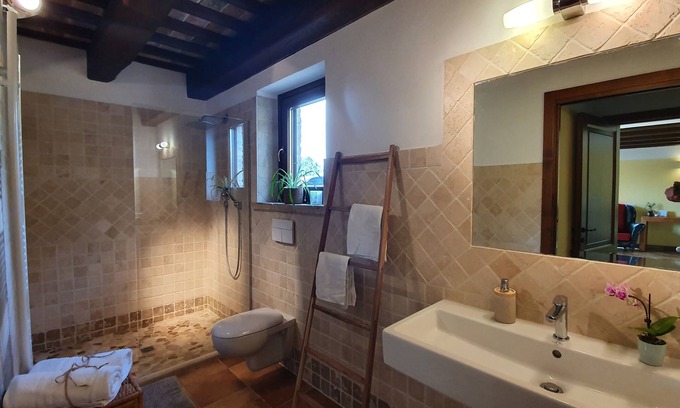 Montefiore dell'Aso House | Gemütliches Kleines Haus in Einem Borgo mit Gemeinschafts-pool und Sauna