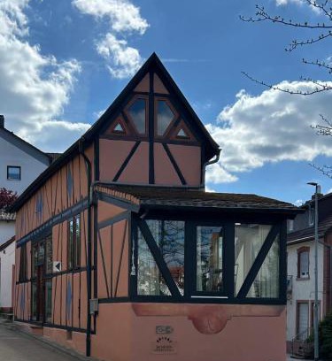Bad Soden am Taunus House | Gemütliches Scheunenfachwerkhaus nahe Frankfurt mit Glasfaser und Klima