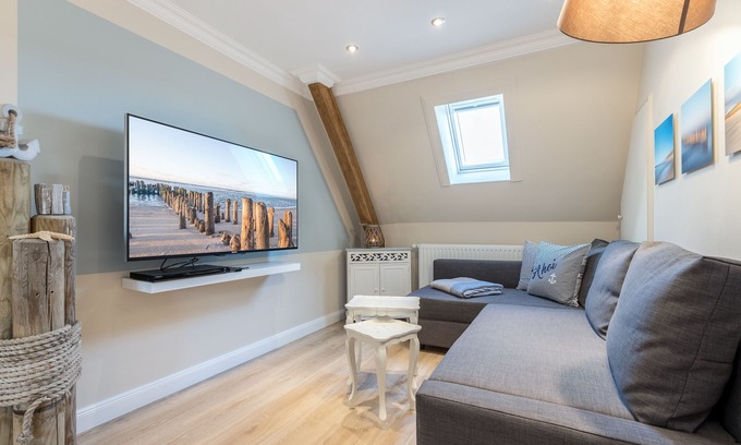 List Apartment | Gemütliches Zwei-raum-appartement mit Eigener Terrasse