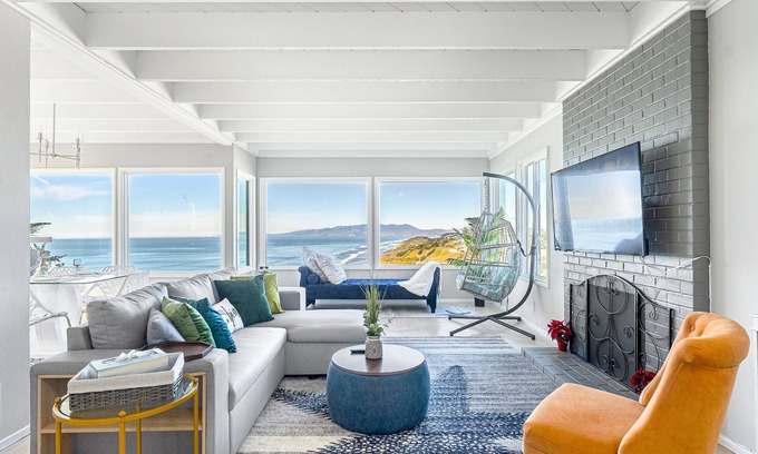 Daly City House | Gem by the sea-none obstructive ocean view in Daly city