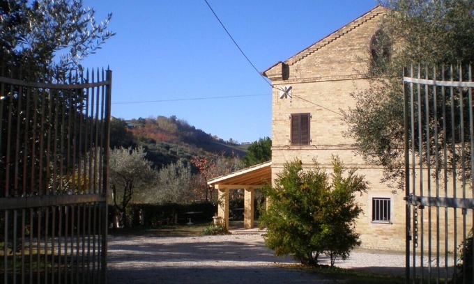Monte Giberto House | Gem. Garden house with pool, in a fantastic location and fantastic views