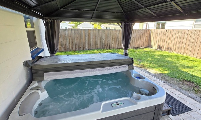 St. Petersburg - Clearwater House | Gem in Central Location to Dtown St Pete and Tampa