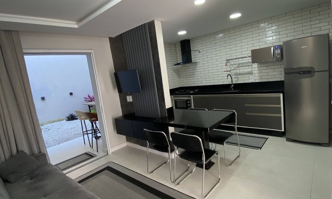 Agua Verde Apartment | Geminado Moderno e Minimalista Proximo Oktoberfest