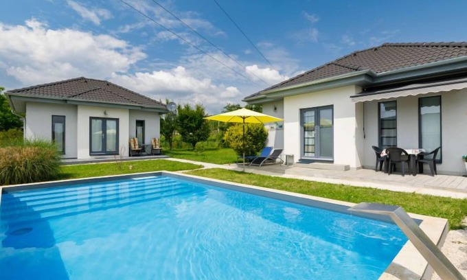 Abrahamhegy House | Geminis by Interhome