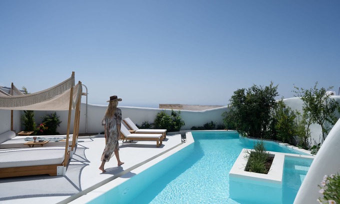 Pyrgos Villa | Gemma villa with Swimming Pool and Sunset View.