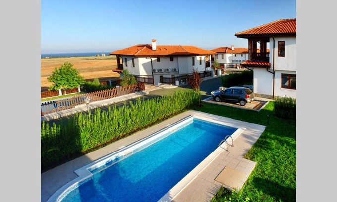 Aheloy Villa | Generaator House