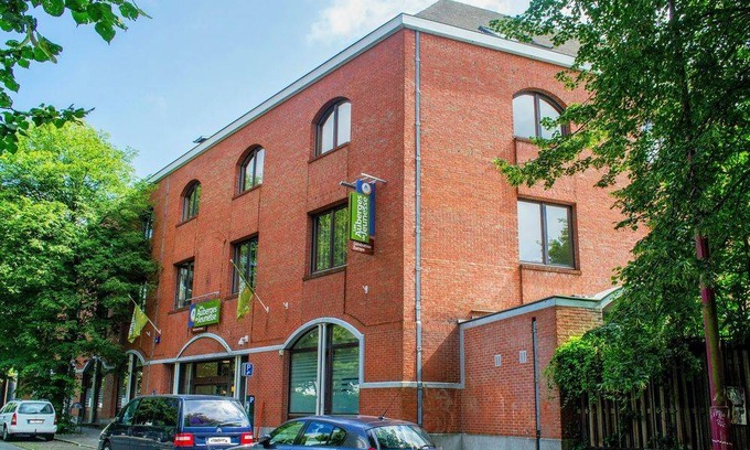 Sint-Jans-Molenbeek Hostel | Generation Europe Youth Hostel