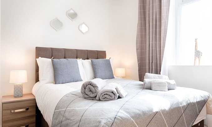 Landore House | Generous House near The Liberty Stadium