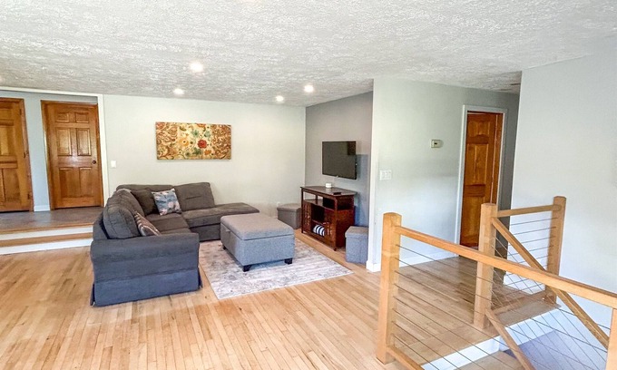 Topsham House | Generous Living in a Warm, Welcoming Home