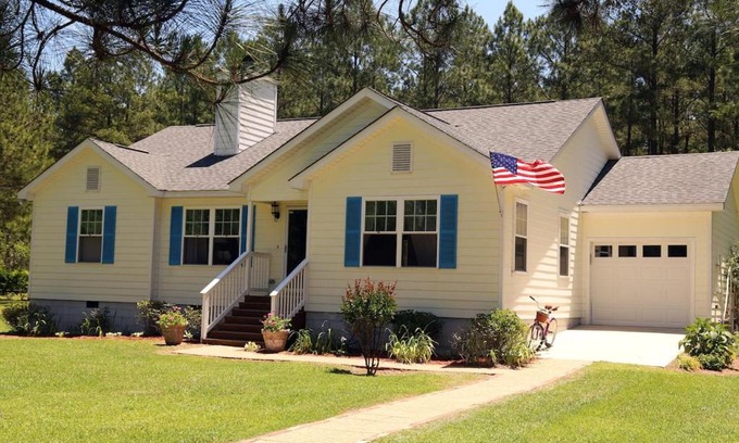 Eastman House | Genesis House - Christian Retreat