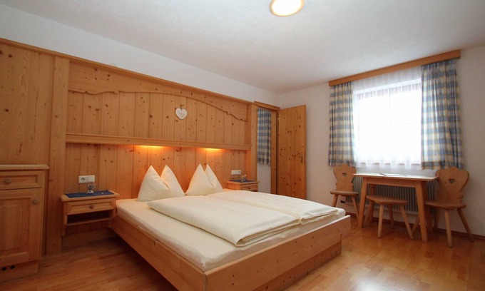 Kaunerberg Apartment | Gentian - Wiesenhof