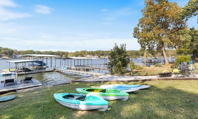 Sunrise Beach House | Gentle Lot, No Wake Cove, Lily Pad, SUP, Kayaks, Private Dock, Tie up for boat