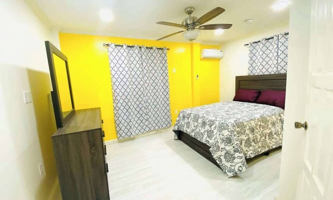 Georgetown Apartment | Gentlemen's Suite - 3 Bedroom