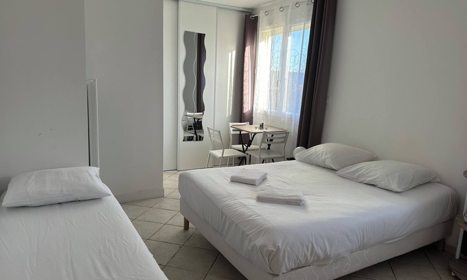 Fondettes Apartment | Gentleness in the heart of the Loire chateaux
