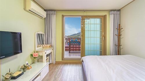 Irun-myeon House | Geoje Araon Pension