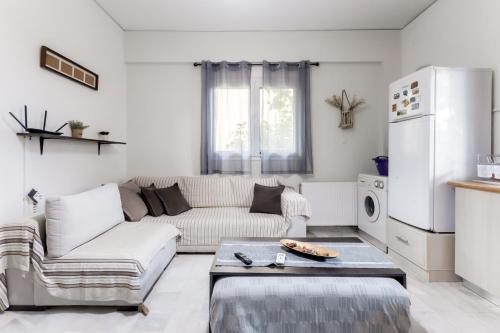 Pyrgos Apartment | George Central Apartment