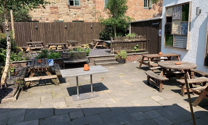 Tarvin Bed & Breakfast | George & Dragon