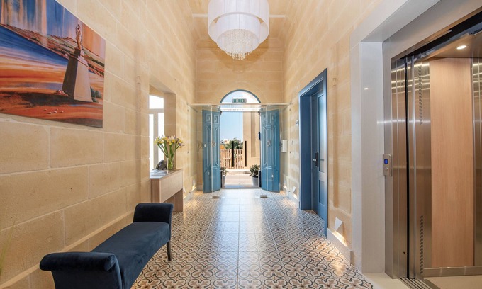 Ggantija Bed & Breakfast | Georges Boutique Living