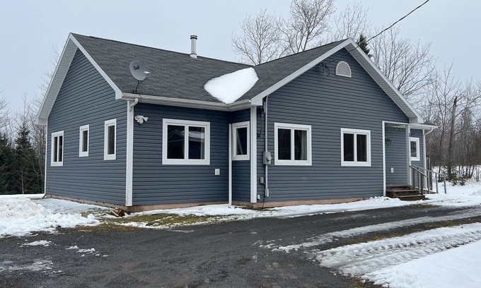 Georgetown House | Georgetown Oasis near Golf Courses & Provincial Park