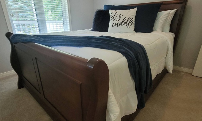 Meaford House | Georgian Blue Lakehouse