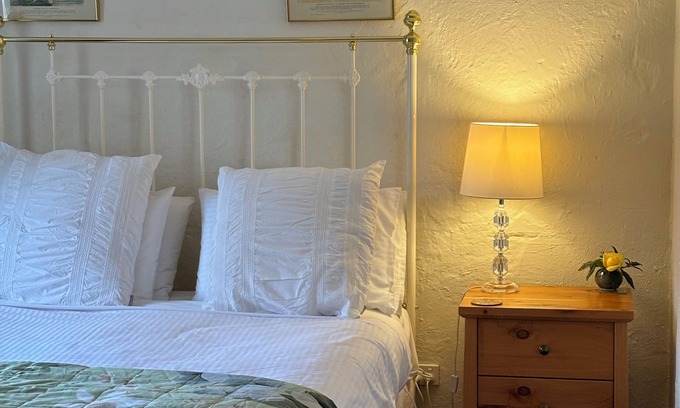 Penola Cottage | Georgie's Cottage - Historic Penola