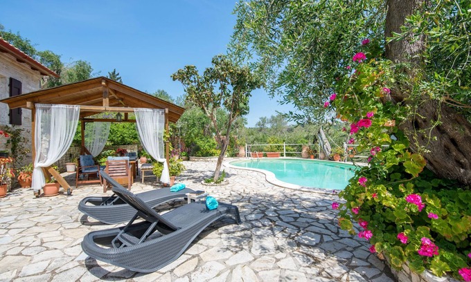 Mpogdanatika Villa | Georgina House, Paxos: Your Luxury Retreat Awaits.