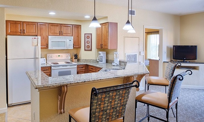 Lake Buena Vista Condo | Georgous Property Close to Disney World {available April 9 through 14 ONLY}
