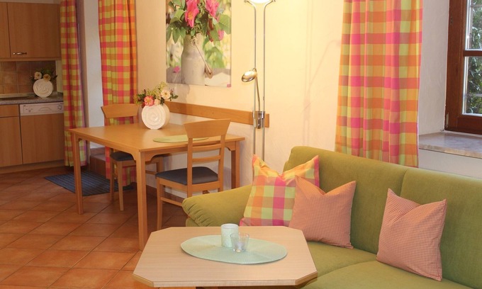 Volkach Apartment | Geräumige 85qm Ferienwohnung, rollstuhlgerecht