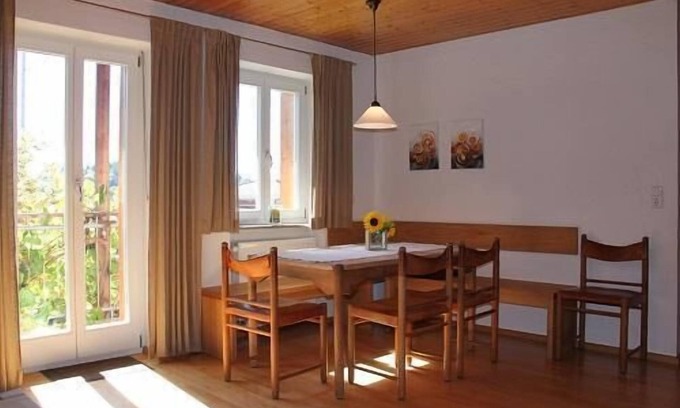 Bohmzwiesel Apartment | Geräumige Ferienwohnung (70m2) auf Erlebnisbauernhof