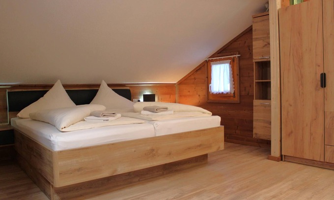 Schruns Apartment | Geräumige Penthouse Ferienwohnung für 6 Personen Mitten in Schruns