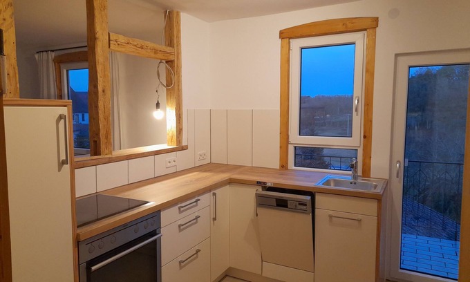 Ebertsbronn Apartment | Geräumige und Gemütliche Ferienwohnung in Ruhiger Lage, mit Großem Außenbereich