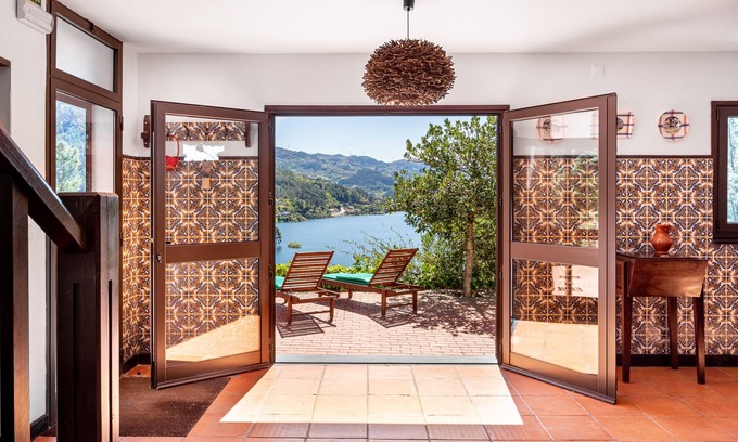 Vilar da Veiga Cottage | Gerês Mountain Lake Views by Host For Us