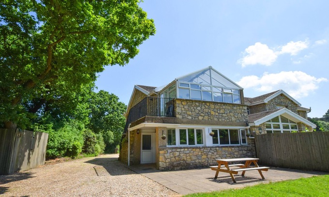 Peterston-Super-Ely Apartment | Ger-y-llyn - Two Bedroom Apartment, Sleeps 4